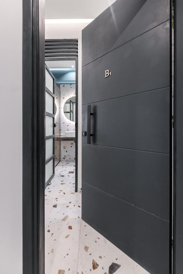 Furla Suites Athens Atenas Exterior foto